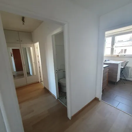 #6 : 2 Pieces Dernier Etage Tres Calme 40m2 *