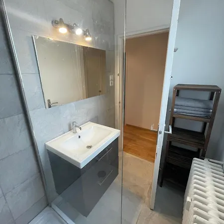 #6 : 2 Pieces Dernier Etage Tres Calme 40m2 Apartmán